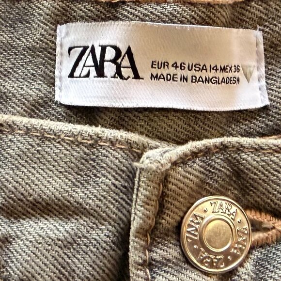 The Zara Women's Grey Straight Wide Leg Mid Rise Baggy Cargo Denim Jeans Pants - Picture 4 of 4